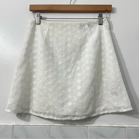 Misguided White Eyelet A-line Mini Skirt Petite 2 Cottagecore Coquette Fairycore - Picture 1 of 7